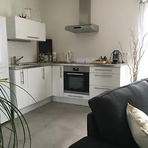 https://studio-au-coeur-des-cigales.fr-provencehotel.com